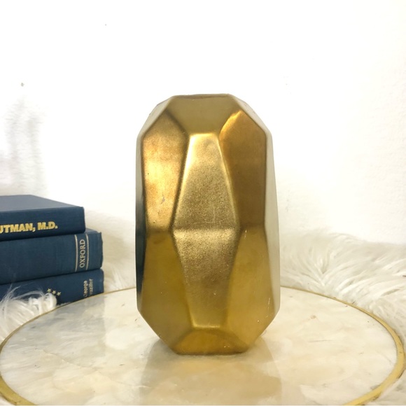 Gold Geometric Vase - Picture 3 of 7